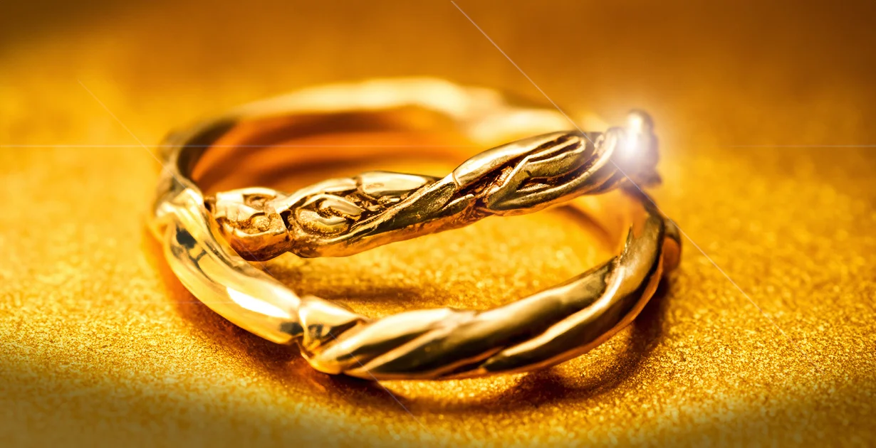 Найдено золотое траурное кольцо 17 века!